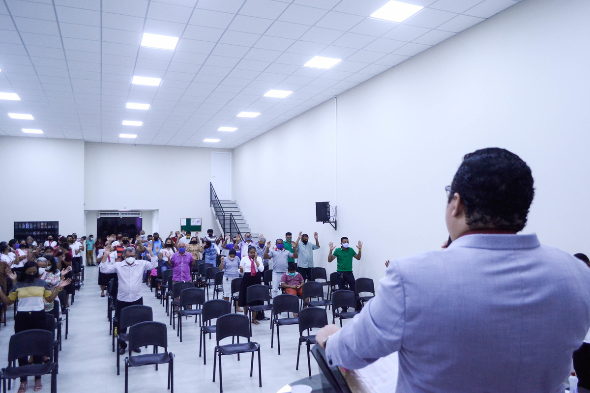 Igreja Pentecostal Deus é Amor em Florianópolis — foto 4