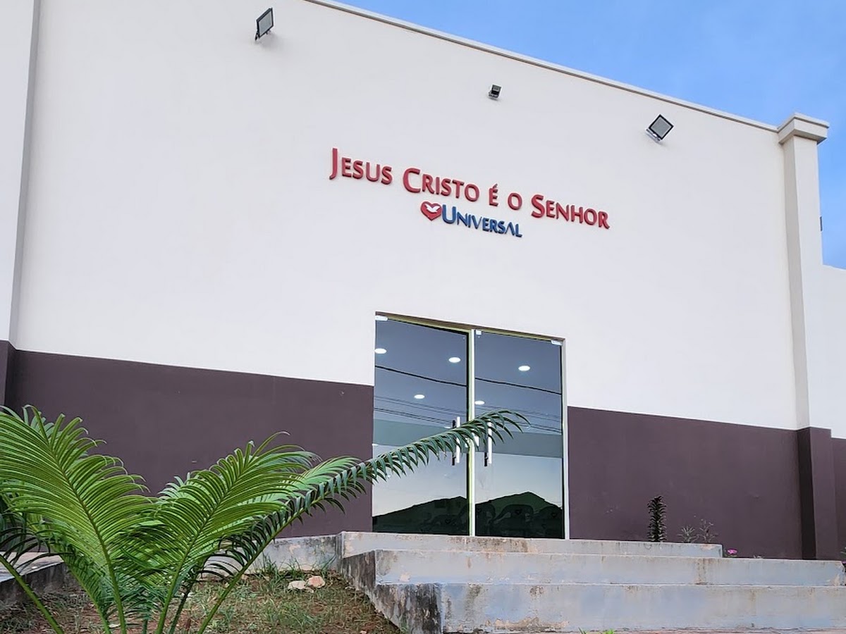 Igreja Universal - Placas em Rio Branco — foto 1